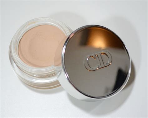 dior eyeshadow primer.